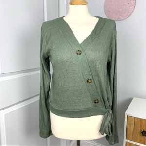 NWT Hippie Rose Size XL Women’s Faux Button Sweater Top, Tie at Waist, Green